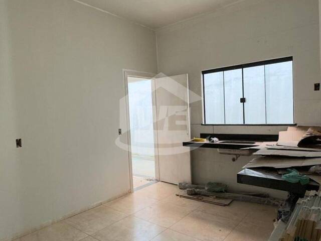 #10510 - Casa para Venda em Itumbiara - GO - 3
