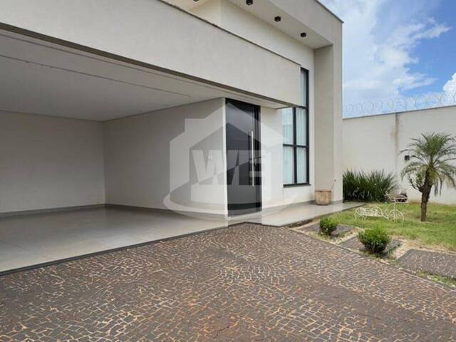 #10512 - Casa para Venda em Itumbiara - GO