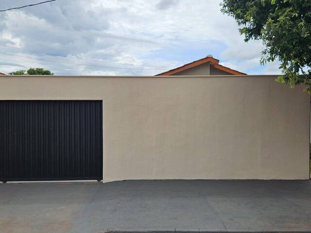 #10502 - Casa para Venda em Itumbiara - GO