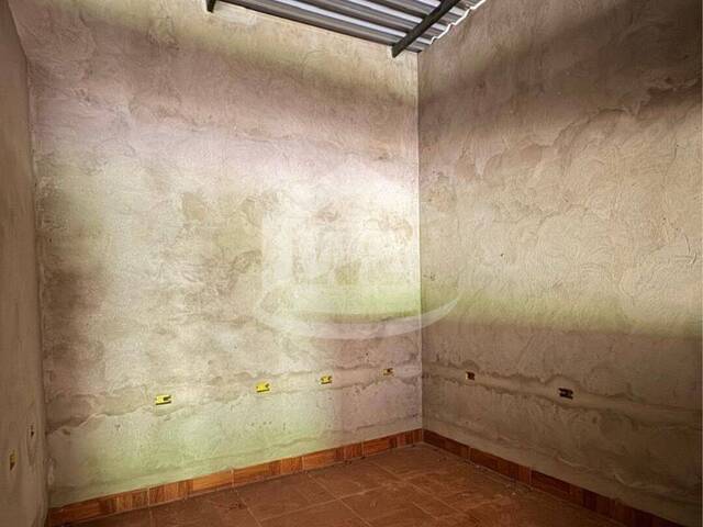 Sala para Venda em Araporã - 4