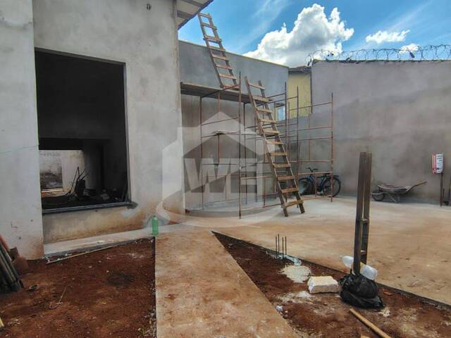#10527 - Casa para Venda em Itumbiara - GO - 2