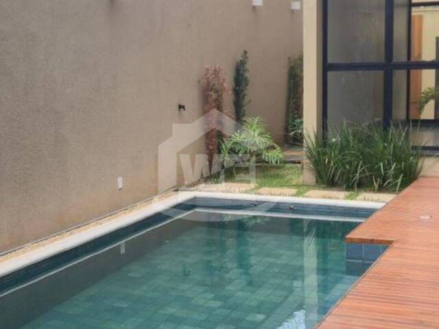 #10541 - Casa para Venda em Itumbiara - GO