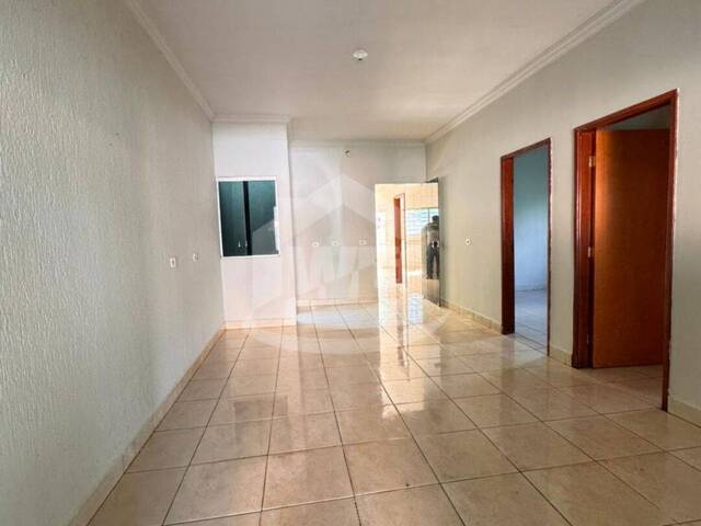 #10543 - Casa para Venda em Itumbiara - GO - 3