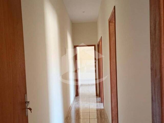 #10570 - Casa para Venda em Itumbiara - GO