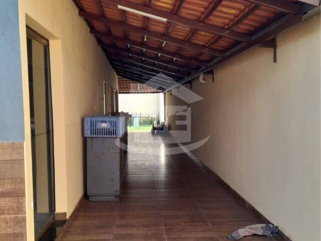 #10633 - Casa para Venda em Itumbiara - GO