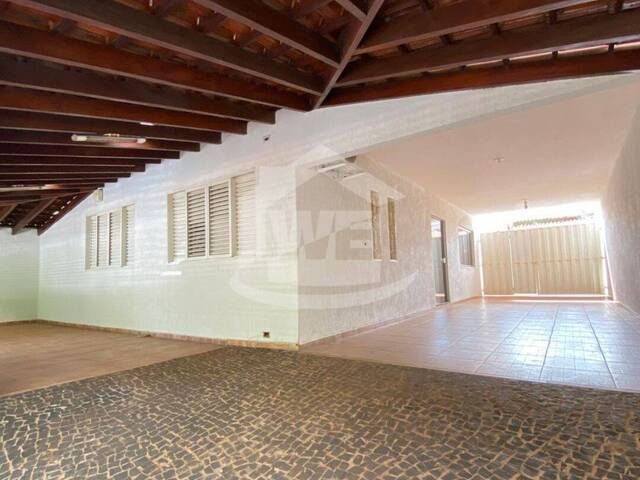 Casa para Venda em Itumbiara - 3
