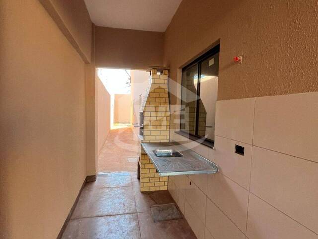 #10470 - Casa para Venda em Itumbiara - GO