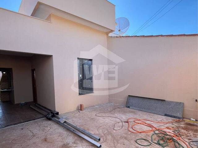#10470 - Casa para Venda em Itumbiara - GO