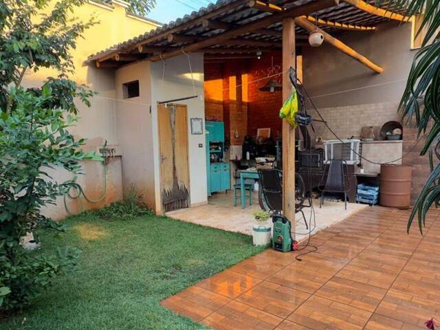 #10653 - Casa para Venda em Itumbiara - GO