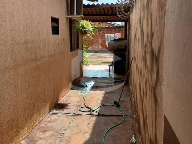 Casa para Venda em Itumbiara - 5