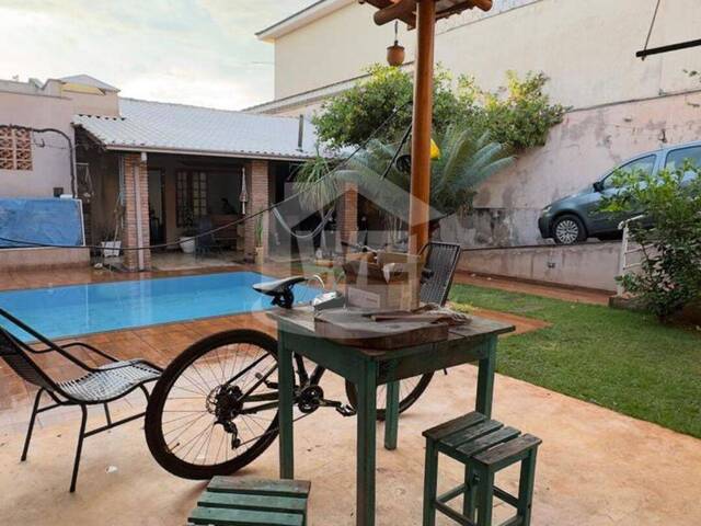 #10653 - Casa para Venda em Itumbiara - GO - 3