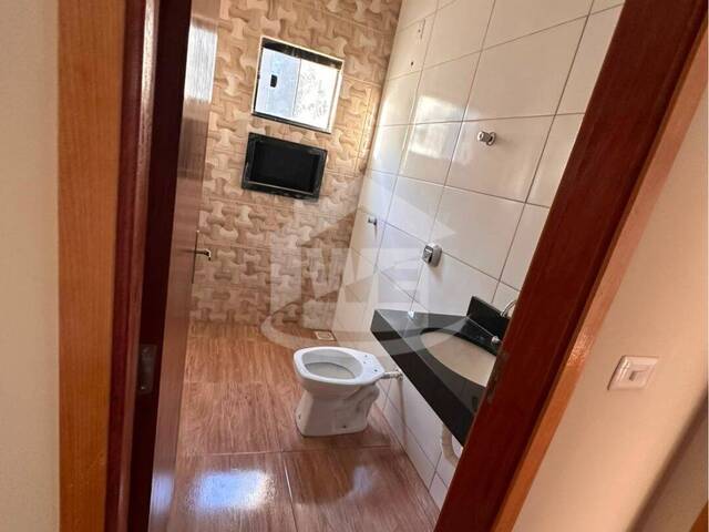 #10613 - Casa para Venda em Itumbiara - GO - 2
