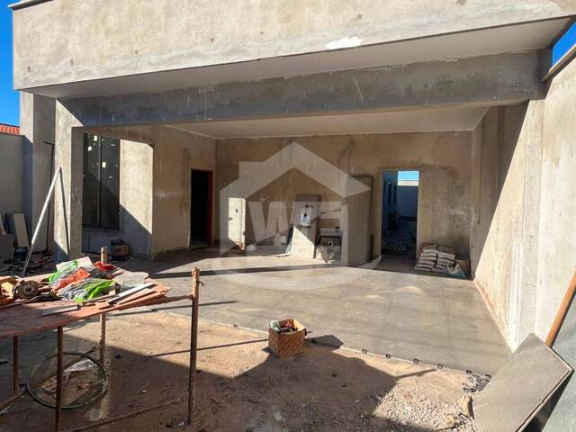 #10690 - Casa para Venda em Itumbiara - GO