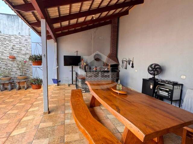 Casa para Venda em Itumbiara - 2