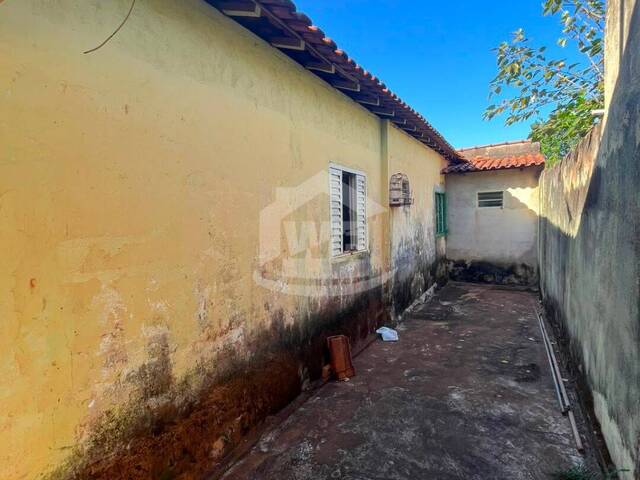 #10730 - Casa para Venda em Itumbiara - GO - 2