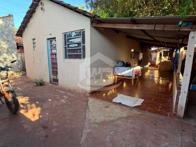 #10736 - Casa para Venda em Itumbiara - GO - 1