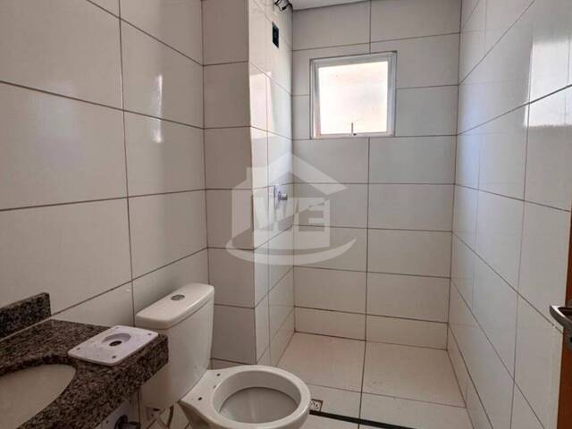 #10746 - Apartamento para Venda em Itumbiara - GO - 2