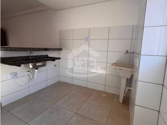 #10746 - Apartamento para Venda em Itumbiara - GO - 1
