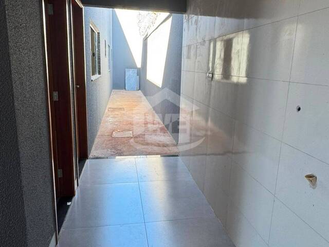 #10750 - Casa para Venda em Itumbiara - GO - 2