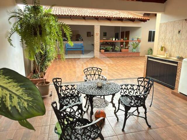Casa para Venda em Itumbiara - 4