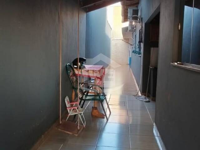 #10787 - Casa para Venda em Itumbiara - GO - 3