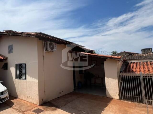 #10788 - Casa para Venda em Itumbiara - GO - 2