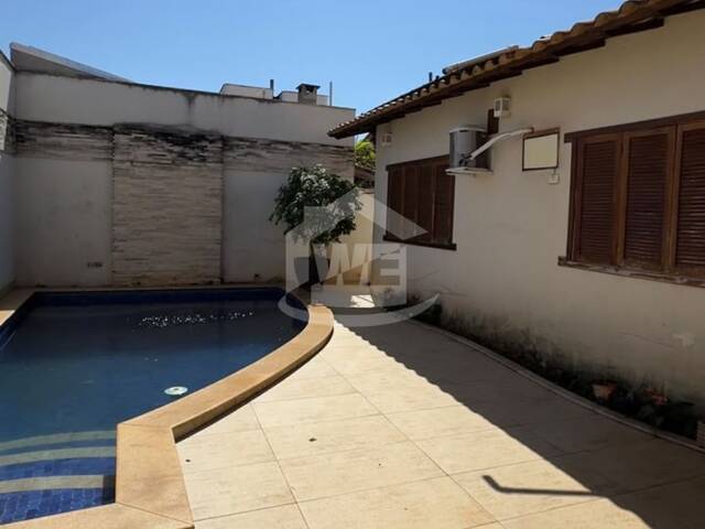 #10789 - Casa para Venda em Itumbiara - GO - 1