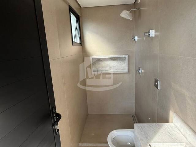 Casa para Venda em Uberlândia - 4