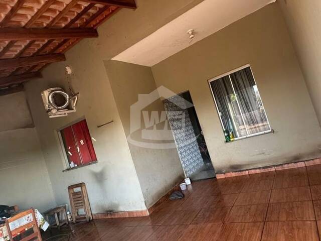 #10822 - Casa para Venda em Itumbiara - GO - 1