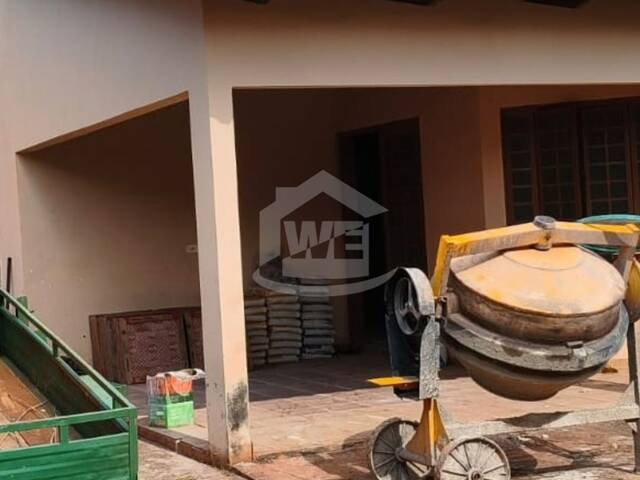 #10824 - Casa para Venda em Itumbiara - GO - 1
