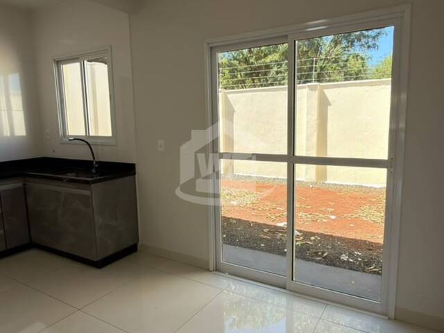 #L4 - Casa para Locação em Araporã - MG - 2