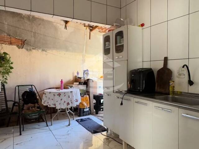 #10841 - Casa para Venda em Itumbiara - GO - 2