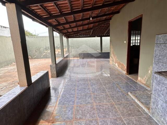 #10846 - Casa para Venda em Itumbiara - GO - 3