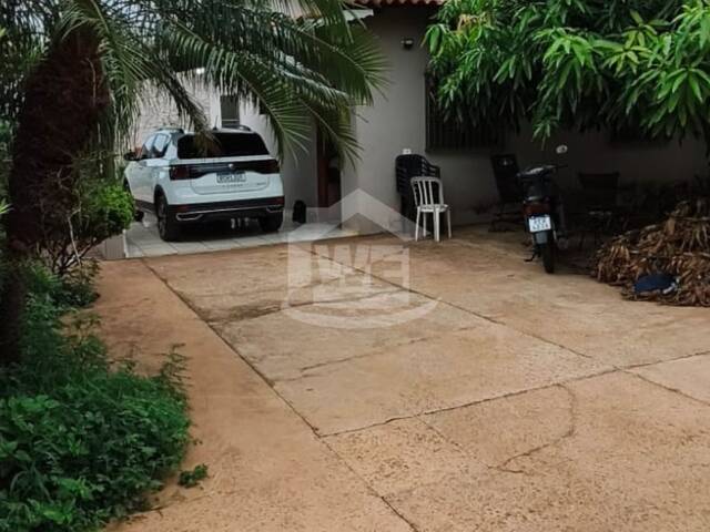 #10848 - Casa para Venda em Itumbiara - GO - 1