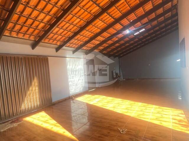 #10854 - Casa para Venda em Itumbiara - GO - 3