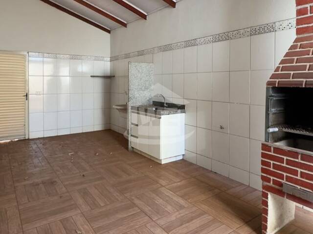 #10862 - Casa para Venda em Itumbiara - GO