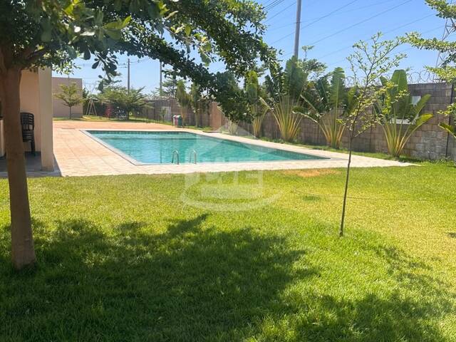 #10863 - Apartamento para Venda em Itumbiara - GO