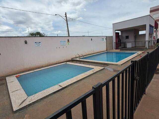 #10873 - Apartamento para Venda em Itumbiara - GO
